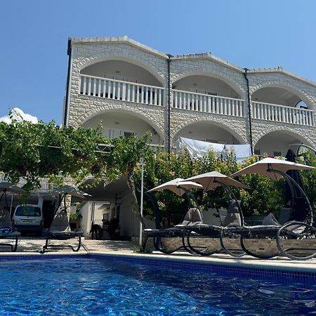Unforgettable Sea View Apartments Bakota Podstrana Bagian luar foto