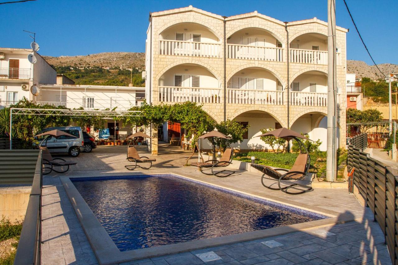 Unforgettable Sea View Apartments Bakota Podstrana Bagian luar foto