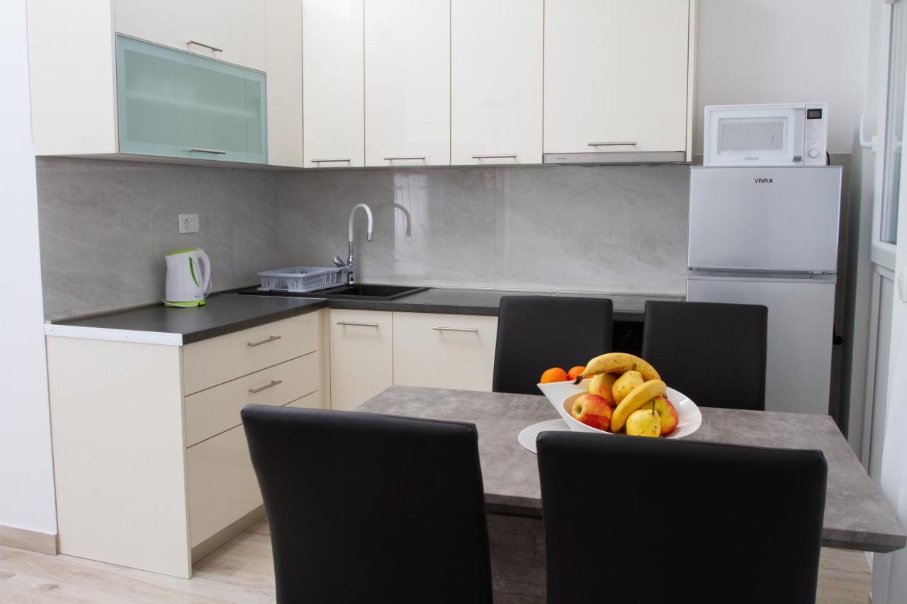 Unforgettable Sea View Apartments Bakota Podstrana Bagian luar foto