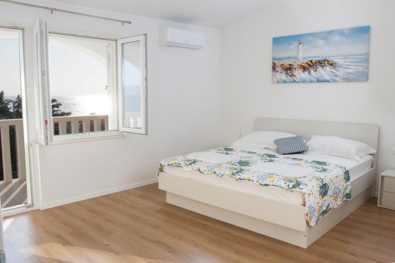 Unforgettable Sea View Apartments Bakota Podstrana Bagian luar foto